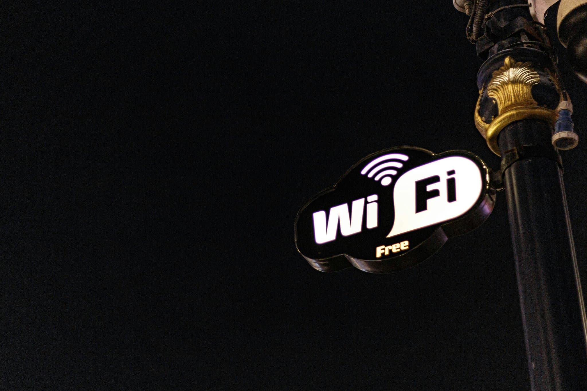 Száloptikai Wi-Fi & munkaterület